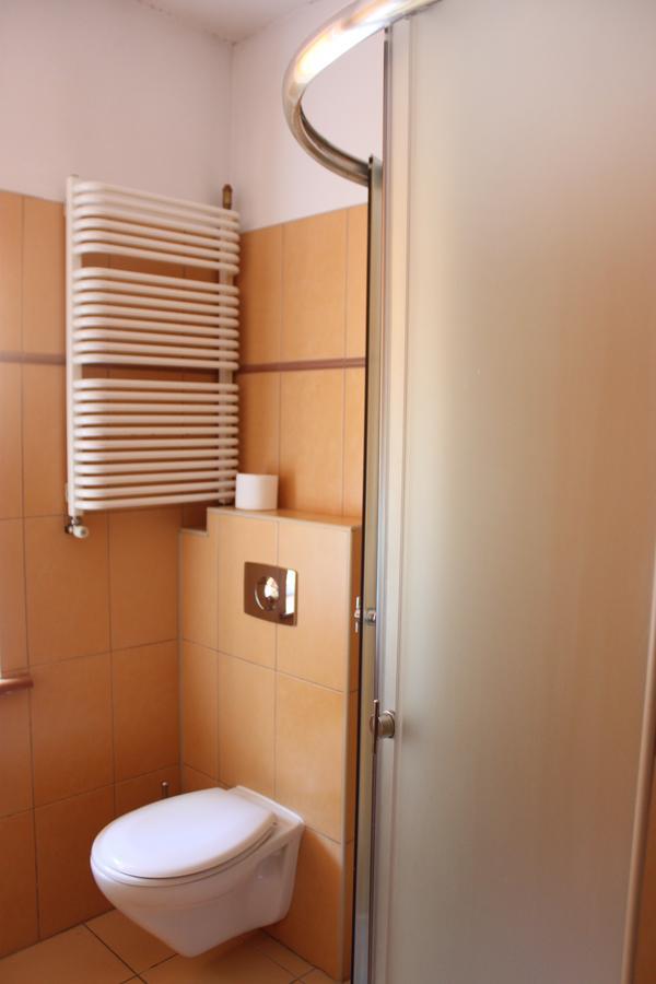 Hotel Pod Jeleniem Tuchola Exteriör bild